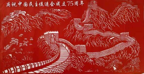 周杰伦幽默回应被撞脸:能跟昆凌合照的就是真的