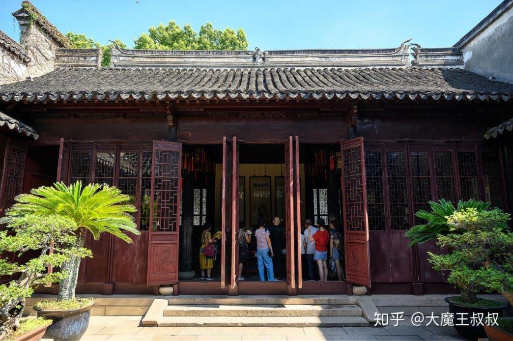 江西赣州崇义深入工业园区开展“冬送温暖”活动